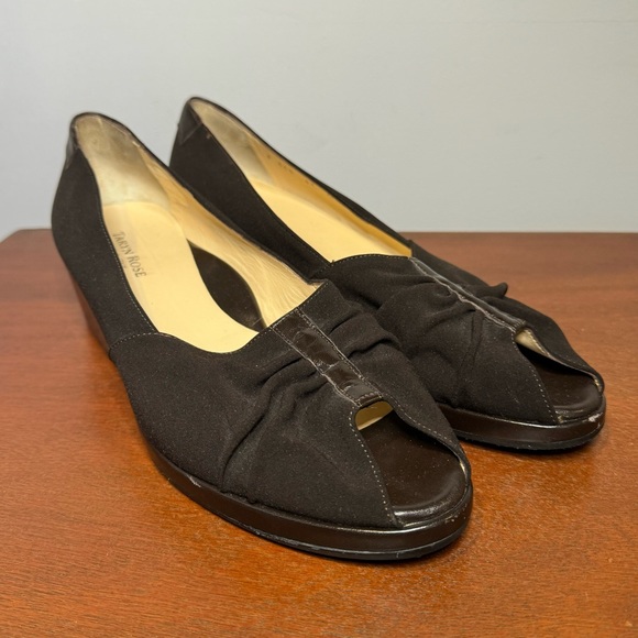 Taryn Rose low wedge peep toe shoes 11 - Picture 2 of 9